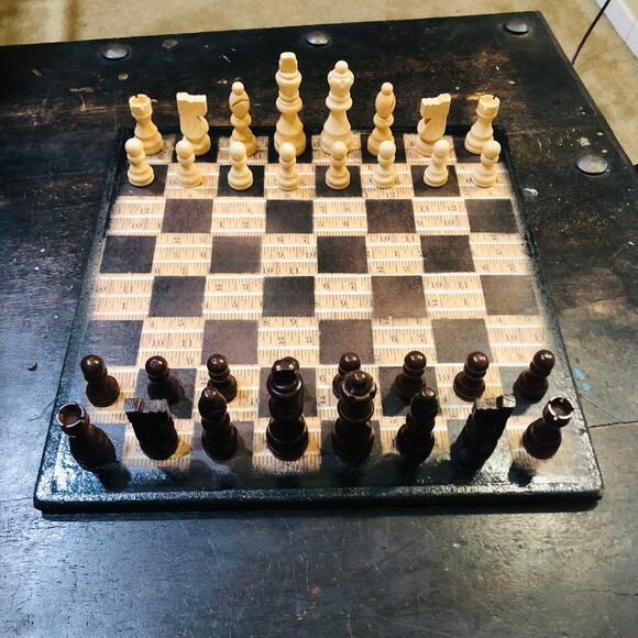 Scrapbook Chess Set - Ruler Pattern - Picture 9 of 12